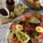 Kali Kerted Vendeghazak Karolin Neni Haza Monoszlo